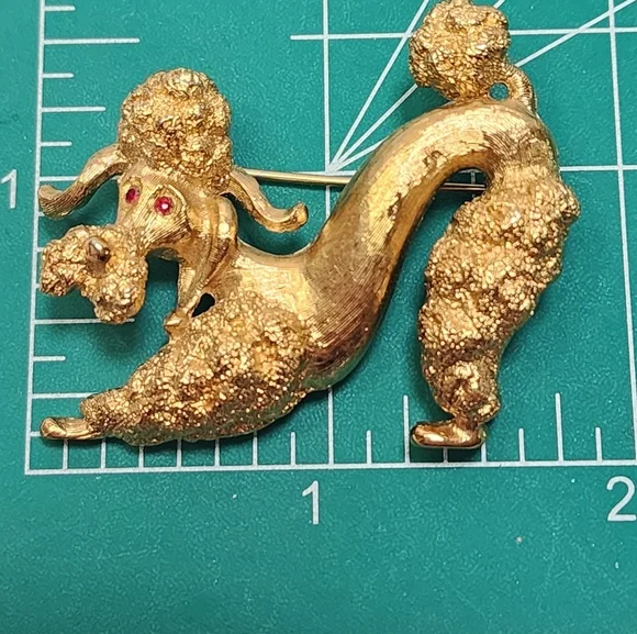 Monet Playful Poodle Vintage Brooch - Picture 2 of 6